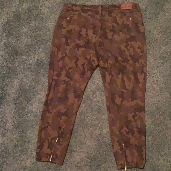 Cropped camo S & P pants - Picture 2 of 3